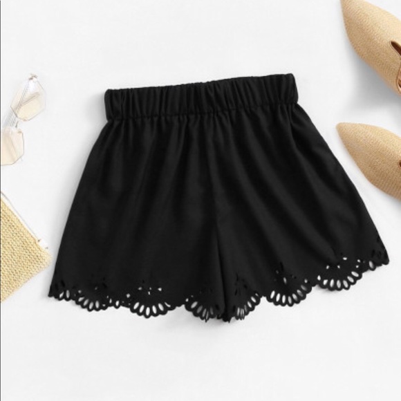 simpscam Pants - ❗️FINAL PRICE❗️Scalloped Black Shorts